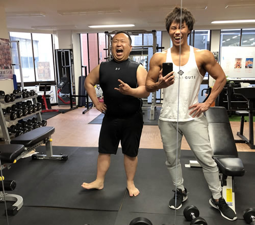 松尾様とトレーナーの写真